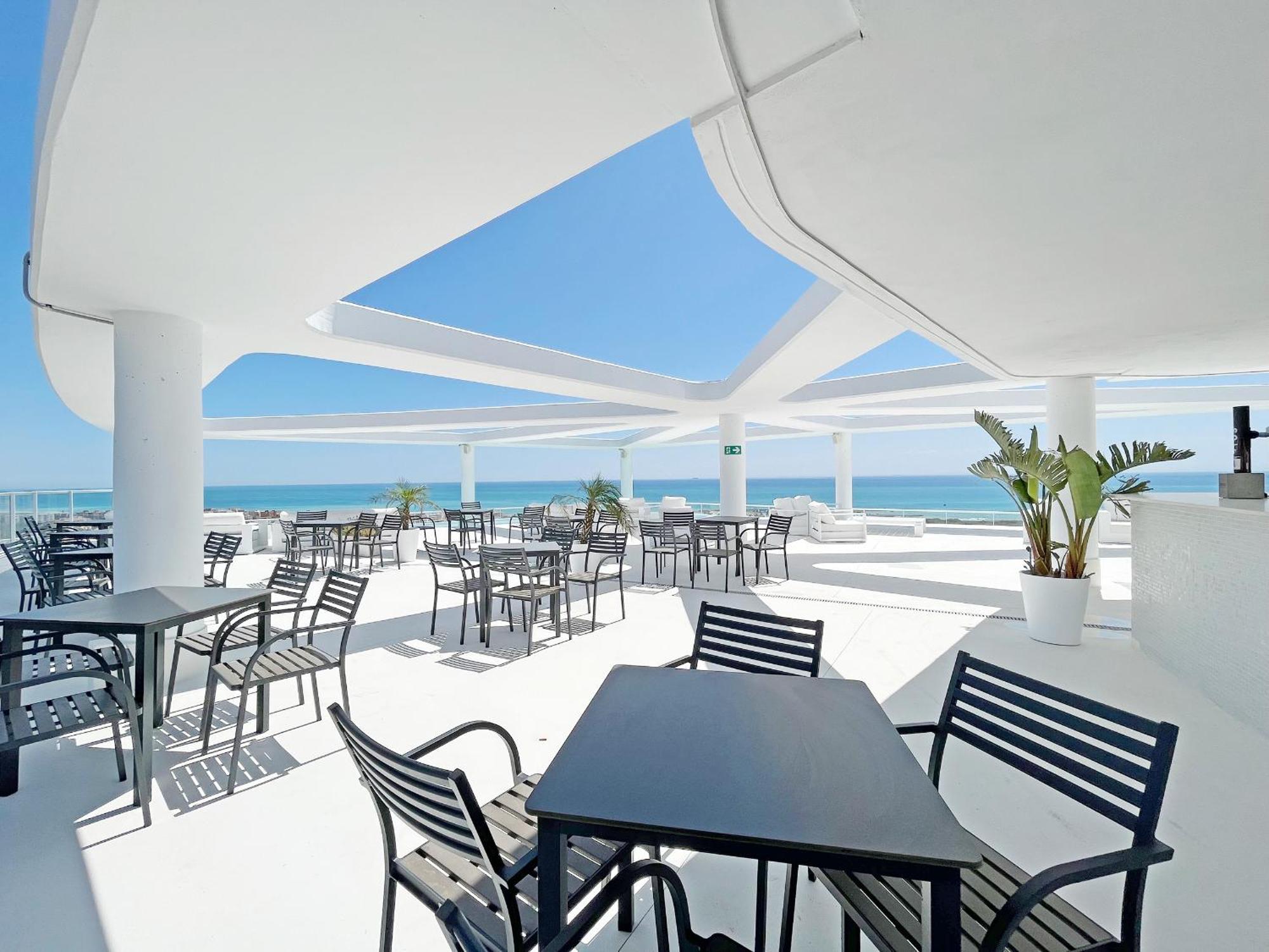 Global Properties, Apartamento Con Terraza Y Vistas Al Mar Y A La Montana Канет-де-Беренгер Экстерьер фото